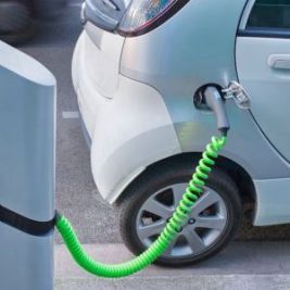 Electric vehicles and hybrids will replace gas-powered models, scientists say