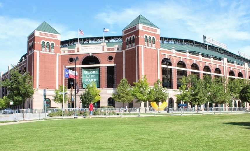 Globe Life Park, Arlington, TX, home of the Texas Rangers. Capacity 40,300.  This building is absolutely immense. Cost a staggering $1.1 Billion to  construct : r/stadiumporn