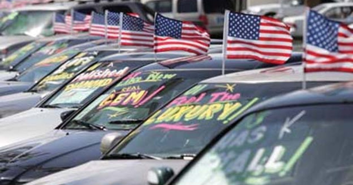 Why you should shop for a new vehicle on Labor Day weekend Santander