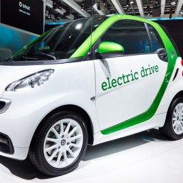 Electric car sales – except Tesla and BMW – ran out of gas in 2015