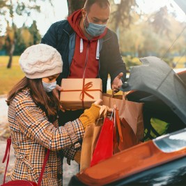 How to reduce COVID-19 risks during a holiday season road trip