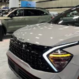 KIA vehicles lined up at the 2025 North Texas Auto Expo