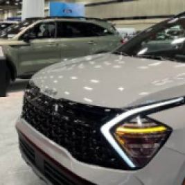 KIA vehicles lined up at the 2025 North Texas Auto Expo